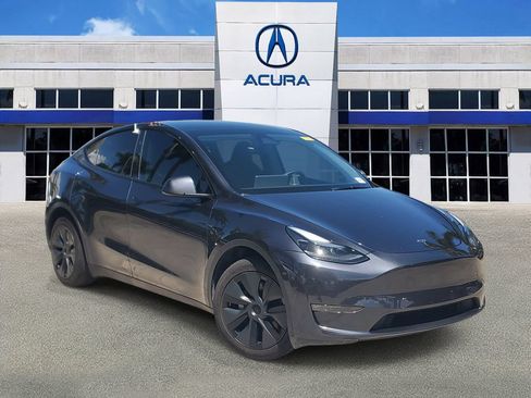 Used 2025 Tesla Model Y Long Range AWD/4WD image 1