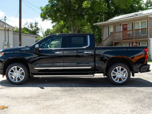 New 2026 Chevrolet Silverado 1500 High Country AWD/4WD image 9