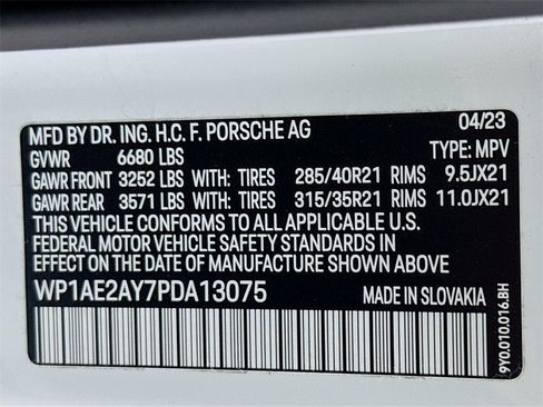 Certified 2023 Porsche Cayenne image 34