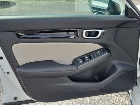 Used 2024 Honda Civic Sport Touring image 9
