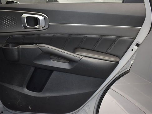 Certified 2023 Kia Sorento SX image 15