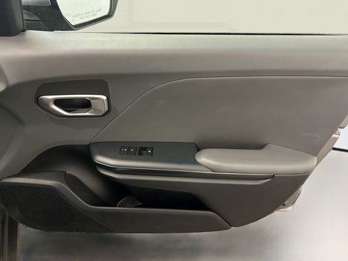 Used 2025 Kia K4 FWD image 32