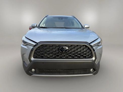 Used 2022 Toyota Corolla Cross XLE image 13