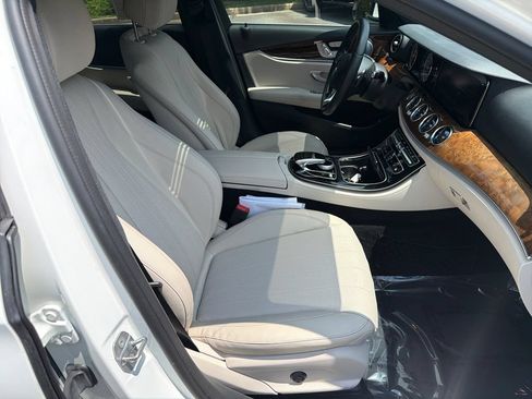 Used 2018 Mercedes-Benz E 300 image 13