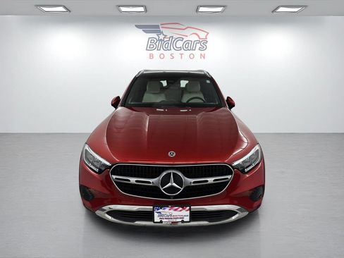 Used 2023 Mercedes-Benz GLC 300 4MATIC w/ Exclusive Trim Package image 2
