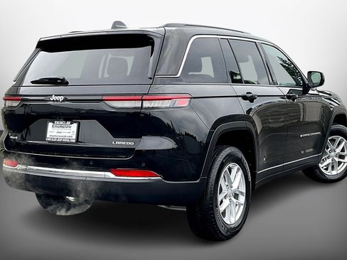 Used 2025 Jeep Grand Cherokee Laredo X w/ Luxury Tech Group I image 12