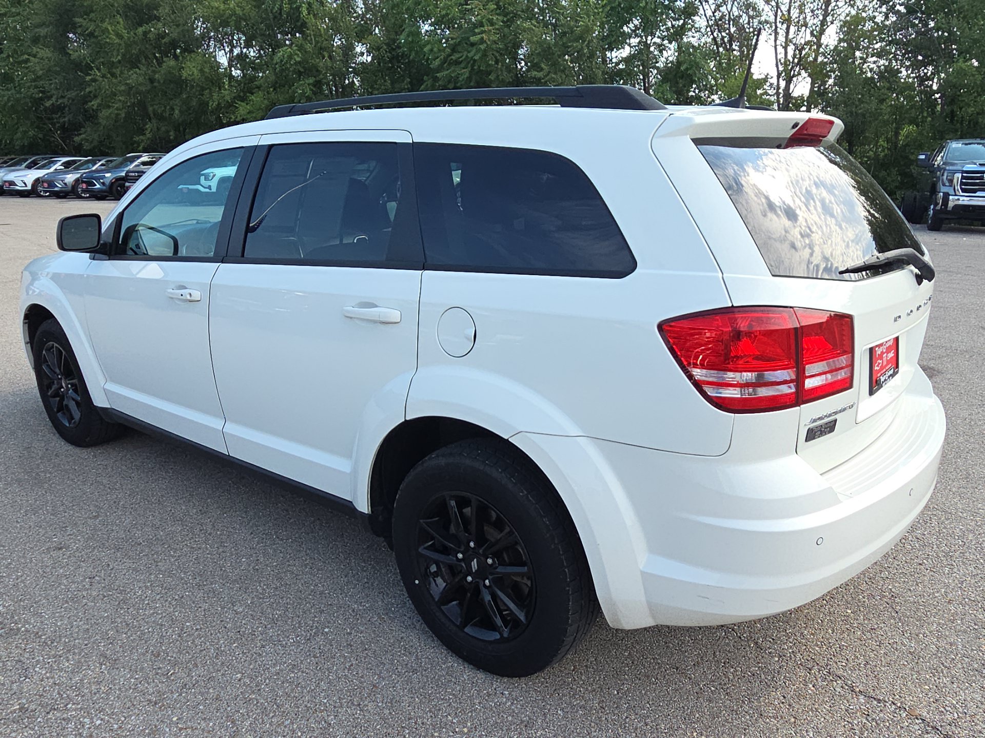 Used 2020 Dodge Journey SE w/ SE Popular Equipment Group FWD image 6