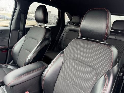 Used 2024 Ford Escape ST-Line image 11