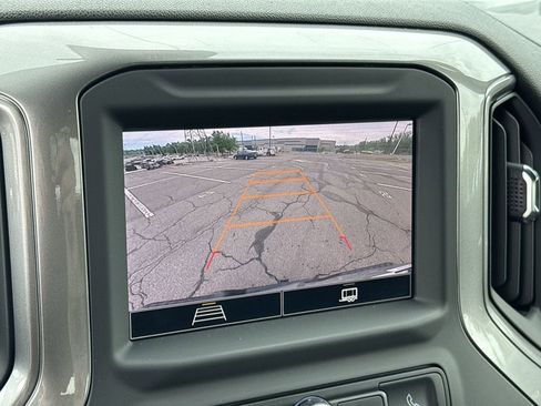 Used 2024 Chevrolet Silverado 1500 Custom Trail Boss w/ Turbomax Blackout Package AWD/4WD image 19