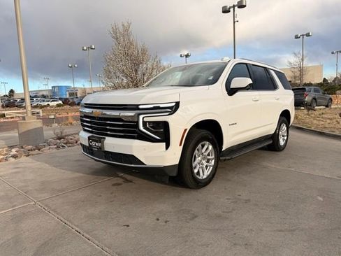 Used 2025 Chevrolet Tahoe LT image 3