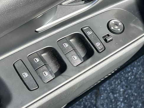New 2026 Hyundai Elantra Hybrid FWD image 18