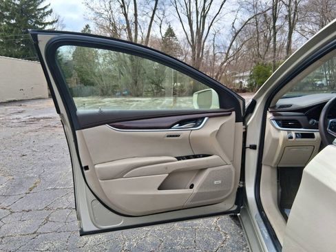 Used 2013 Cadillac XTS Luxury AWD/4WD image 15