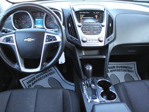 Used 2017 Chevrolet Equinox LT w/ Convenience Package image 10