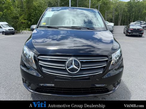 Used 2022 Mercedes-Benz Metris image 3