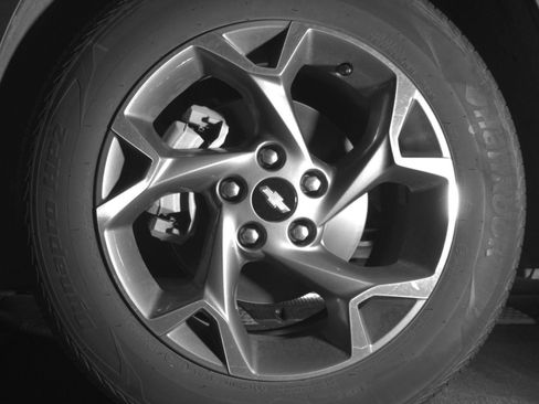 Used 2025 Chevrolet Trax LT FWD image 12