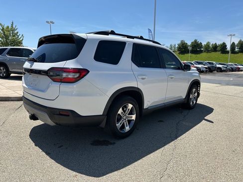 Used 2023 Honda Pilot EX-L image 3