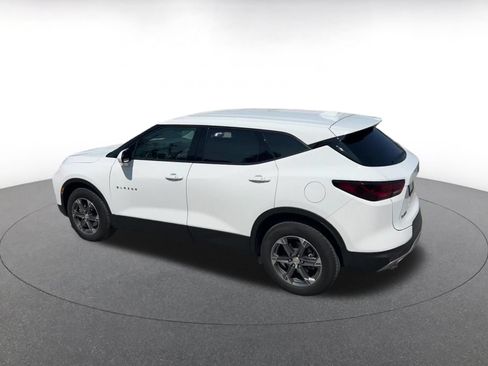 Used 2025 Chevrolet Blazer LT FWD image 8