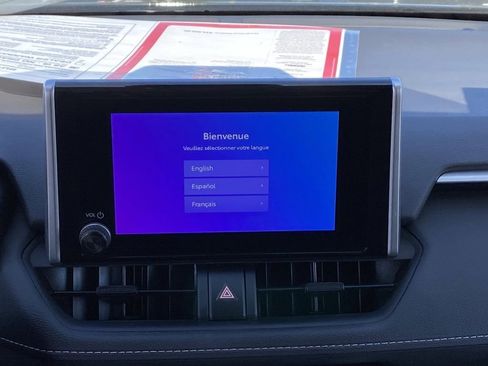 Used 2025 Toyota RAV4 XLE image 29