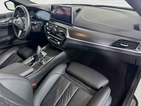 Used 2022 BMW 530i w/ M Sport Package image 36