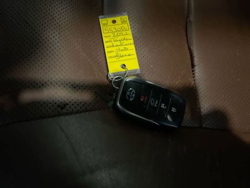 Used 2021 Toyota Land Cruiser image 28