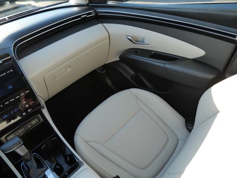 Certified 2024 Hyundai Tucson SEL w/ Convenience Package image 11