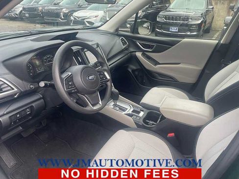 Used 2022 Subaru Forester AWD/4WD image 2