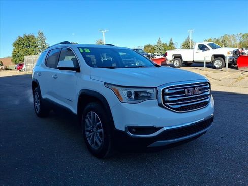 Used 2018 GMC Acadia SLE w/ Driver Alert Package I image 3
