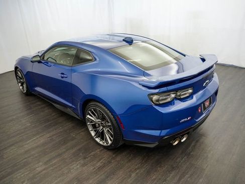Used 2022 Chevrolet Camaro ZL1 RWD image 11