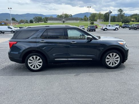 Used 2024 Ford Explorer Limited w/ Equipment Group 301A AWD/4WD image 6