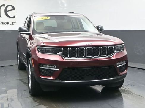 Used 2022 Jeep Grand Cherokee Limited w/ Luxury Tech Group II image 52