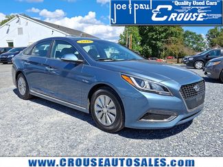 Used 2016 Hyundai Sonata SE image 1