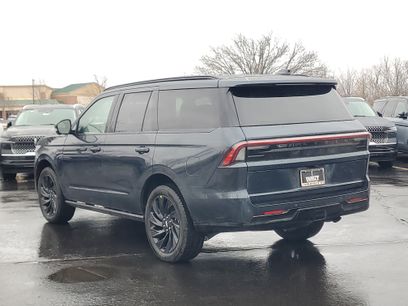 New 2026 Lincoln Navigator Reserve w/ Jet Appearance Package