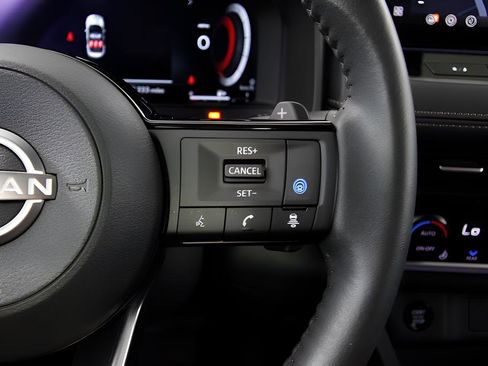 Used 2024 Nissan Rogue SL w/ SL Premium Package FWD image 21