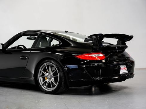 Used 2010 Porsche 911 GT3 RWD image 31