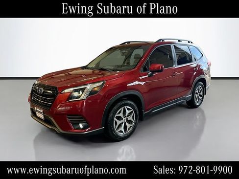 Used 2024 Subaru Forester Premium AWD/4WD image 3