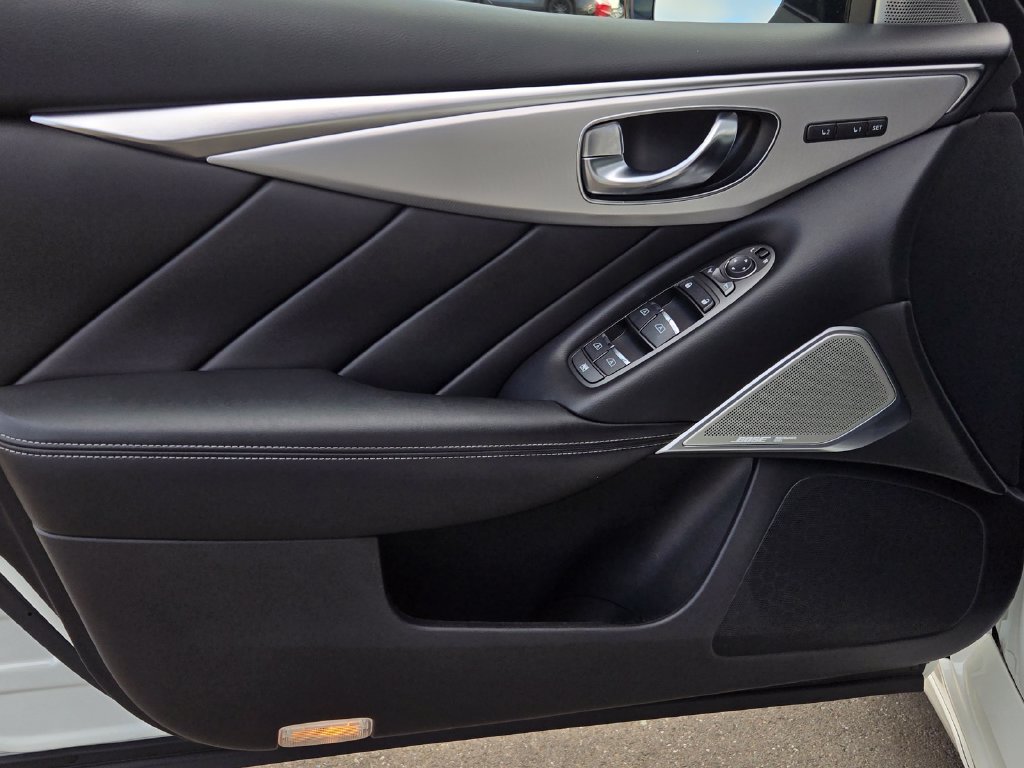Used 2023 INFINITI Q50 Luxe w/ Cargo Package RWD image 11