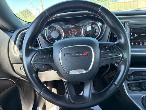Used 2019 Dodge Challenger SXT RWD image 14