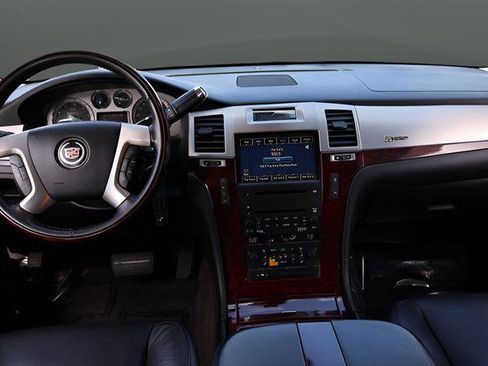 Used 2009 Cadillac Escalade Hybrid RWD image 17