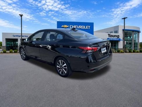 Used 2025 Nissan Versa SV FWD image 5