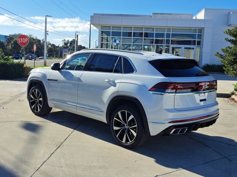 New 2026 Volkswagen Atlas Cross Sport SEL Premium R-Line AWD/4WD image 3