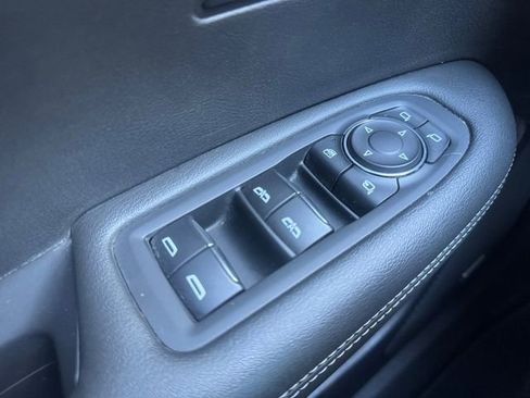 Used 2022 Cadillac XT6 Premium Luxury w/ Technology Package image 5