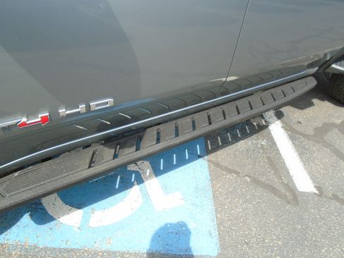 Used 2024 GMC Sierra 2500 AT4 w/ AT4 Premium Plus Package AWD/4WD image 20