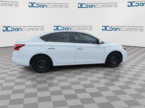Used 2018 Nissan Sentra S FWD image 9