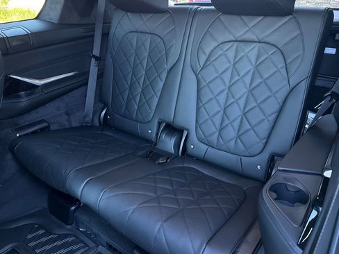 New 2026 BMW X7 xDrive40i w/ M Sport Package image 16
