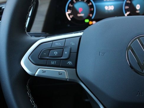 New 2026 Volkswagen Atlas SE image 12