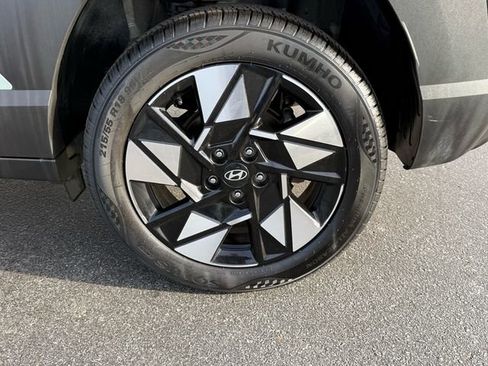 Used 2024 Hyundai Kona SEL image 14