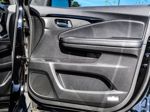 Used 2022 Honda Pilot Black Edition image 42