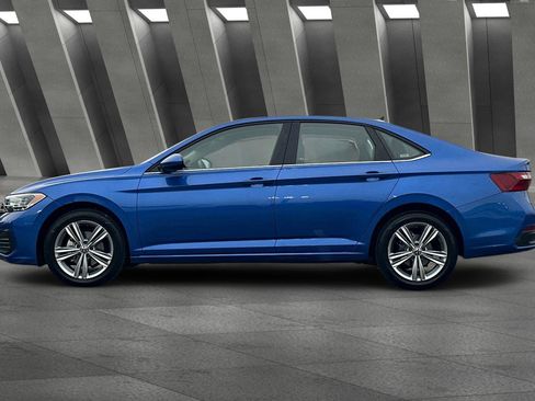 Used 2024 Volkswagen Jetta SE image 7