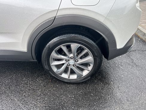Certified 2023 Buick Encore GX Essence w/ Advanced Technology Package AWD/4WD image 4