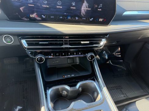 New 2026 Chevrolet Traverse LT w/ Driver Confidence Package image 11